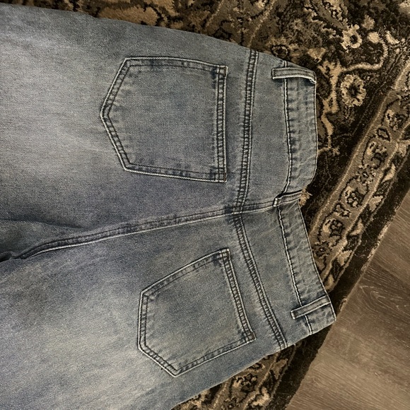 Lane 201 Pearl Jeans!!! 🤍 - Picture 5 of 5